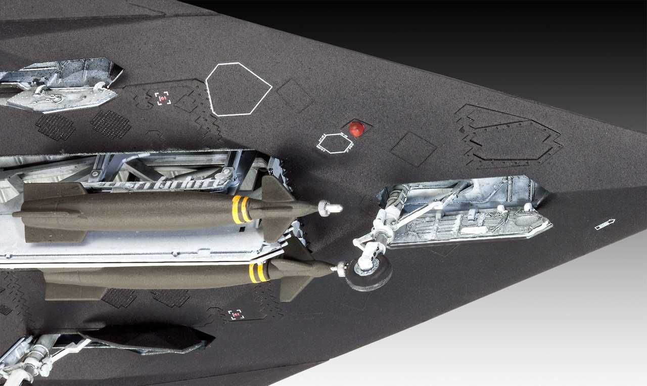 REVELL Plastic ModelKit letadlo 03899 - Lockheed Martin F-117A Nighthawk Stealth Fighter (1:72) - obrázek 8