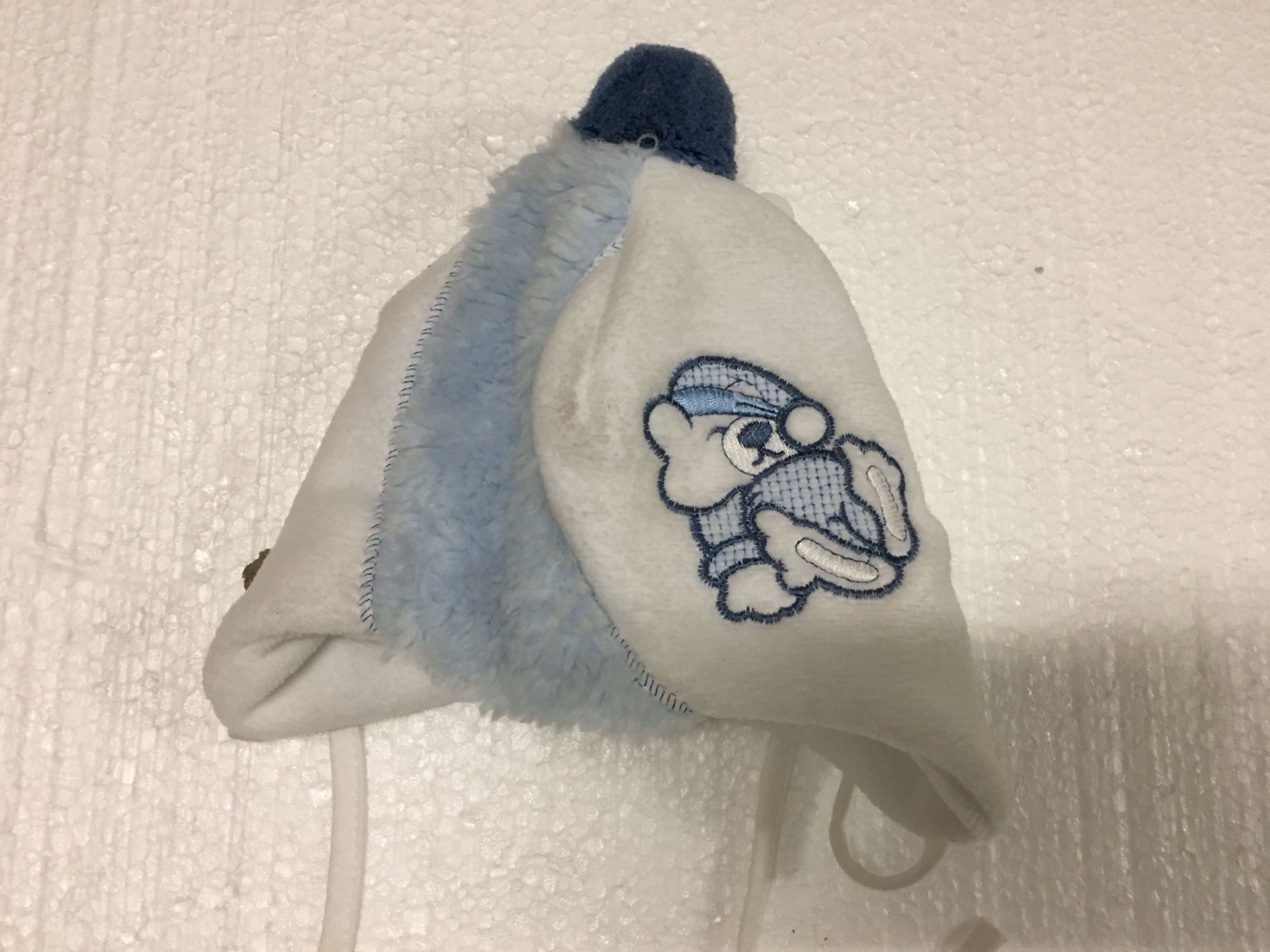 Čepička Krochetta bílá-modrý medvídek - obrázek 1