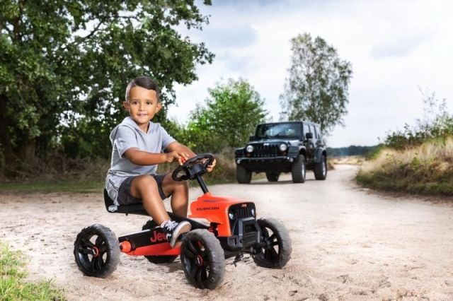 BERG Buzzy - Jeep Rubicon červeno-černý - obrázek 6