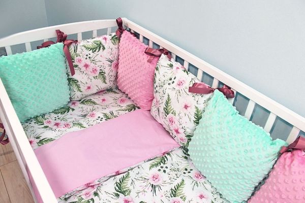 Baby Nellys Polštářkový mantinel minky s povlečením - Květinky, růžová/tyrkys - obrázek 1