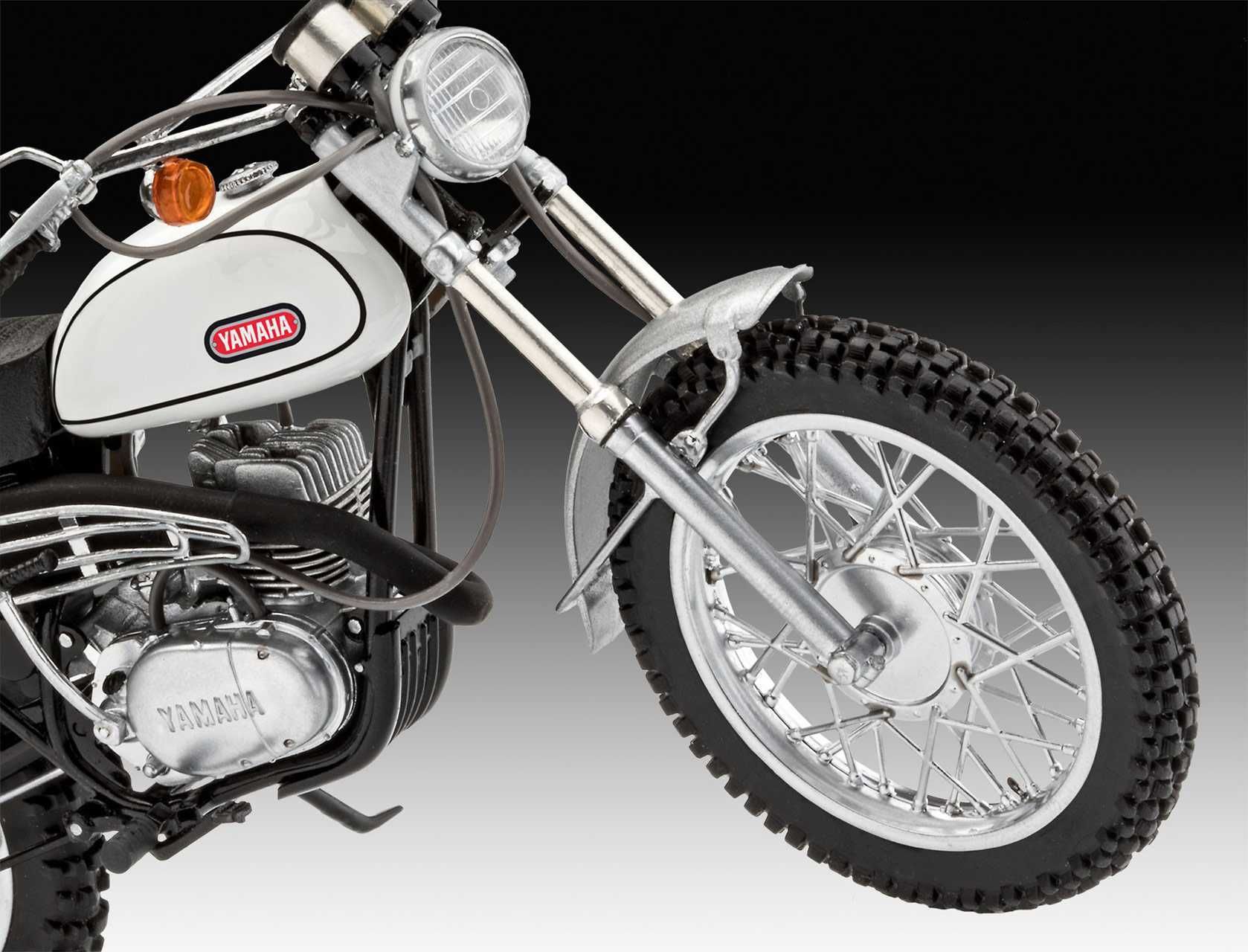 REVELL Plastic ModelKit motorka 07941 - Yamaha 250 DT-1 (1:8) - obrázek 6