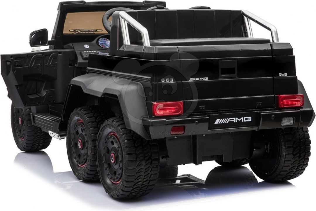 Mercedes-Benz G63 6X6 - bilé - obrázek 17