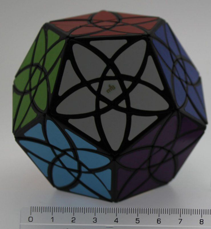 dvanáctistěn s motivem květiny něco jako Flower dodecahedron - obrázek 1