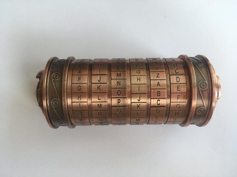 Cryptex Leonardo da Vinci špičatý červený - obrázek 1