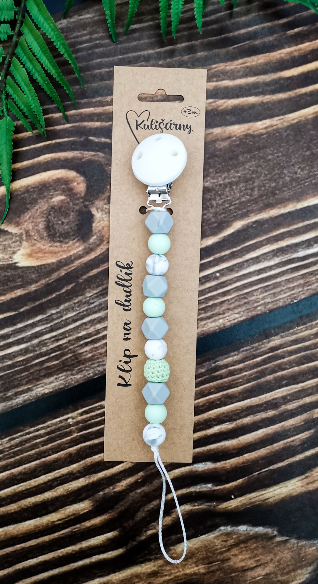 Kulišárny (handmade) Klip na dudlík ,,Raven,, - obrázek 1