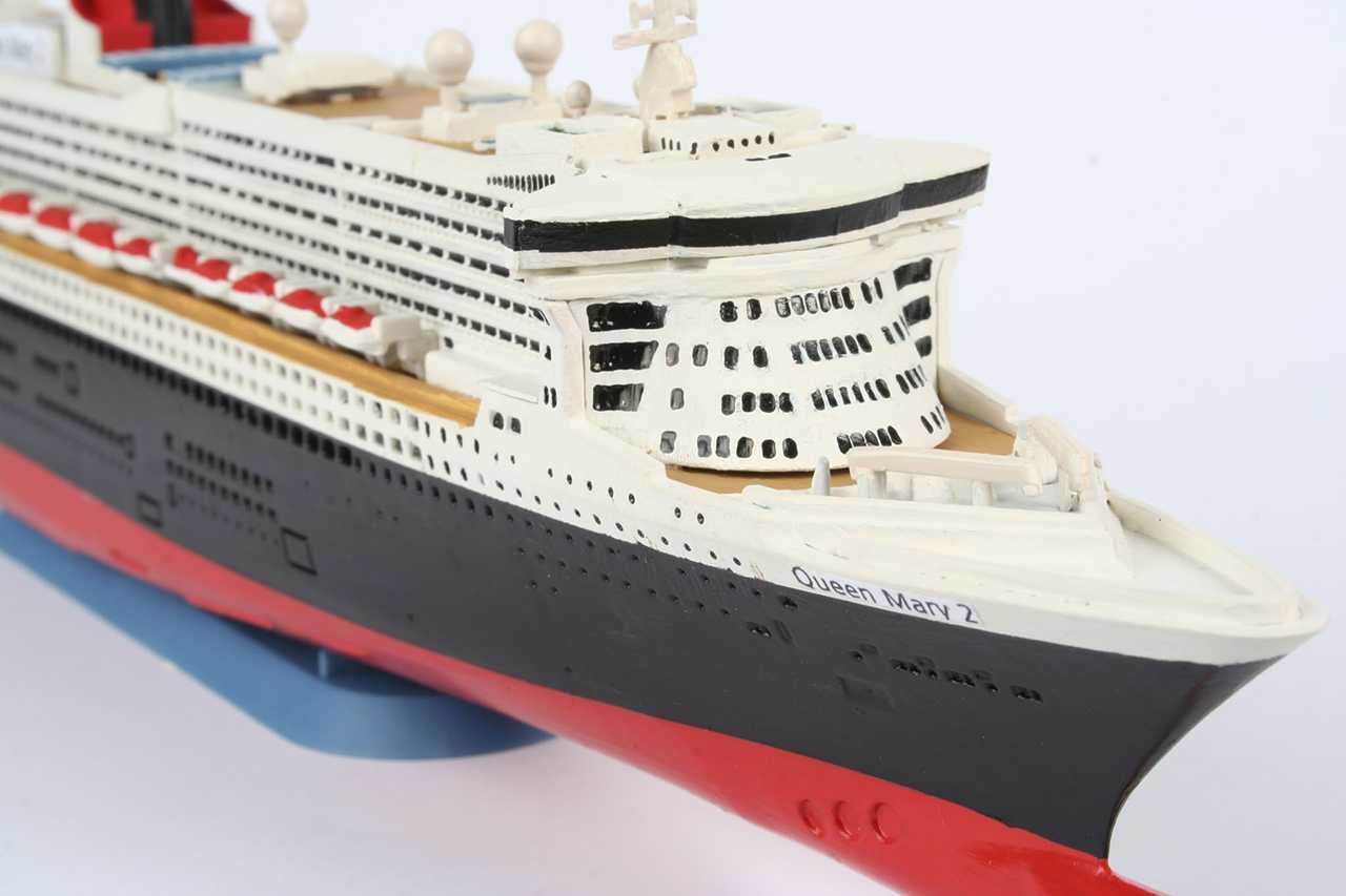 REVELL Plastic ModelKit loď 05808 - Queen Mary 2 (1:1200) - obrázek 8