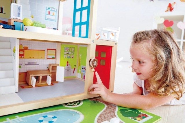 Velký rodinný dům s garáží - obrázek 3