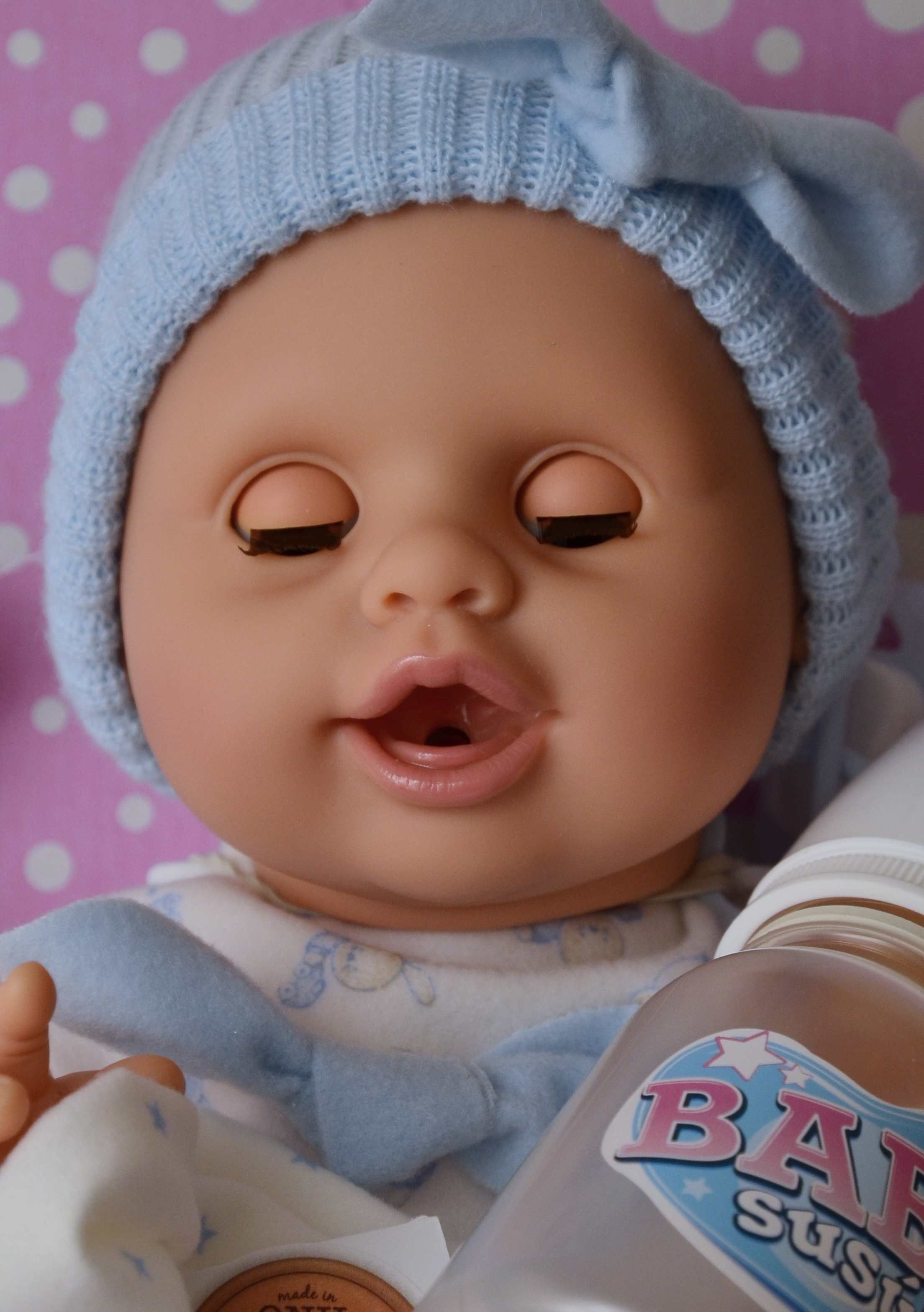 Interaktivní miminko chlapeček Pepe kolekce PeBaby Susú od firmy Berjuan ze Španělska - obrázek 5