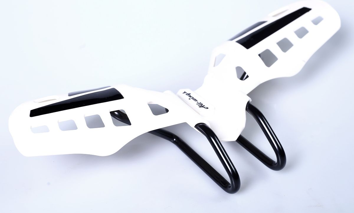 All-Wings sedlo Falcon White and Black - obrázek 1