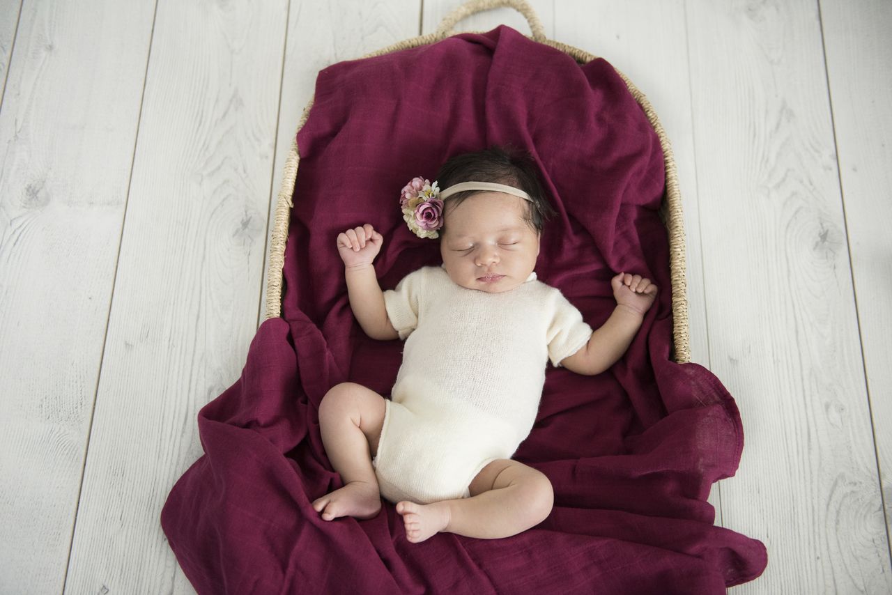 Snuggle Hunny Kids Organická mušelinová zavinovací plena ruby - obrázek 3