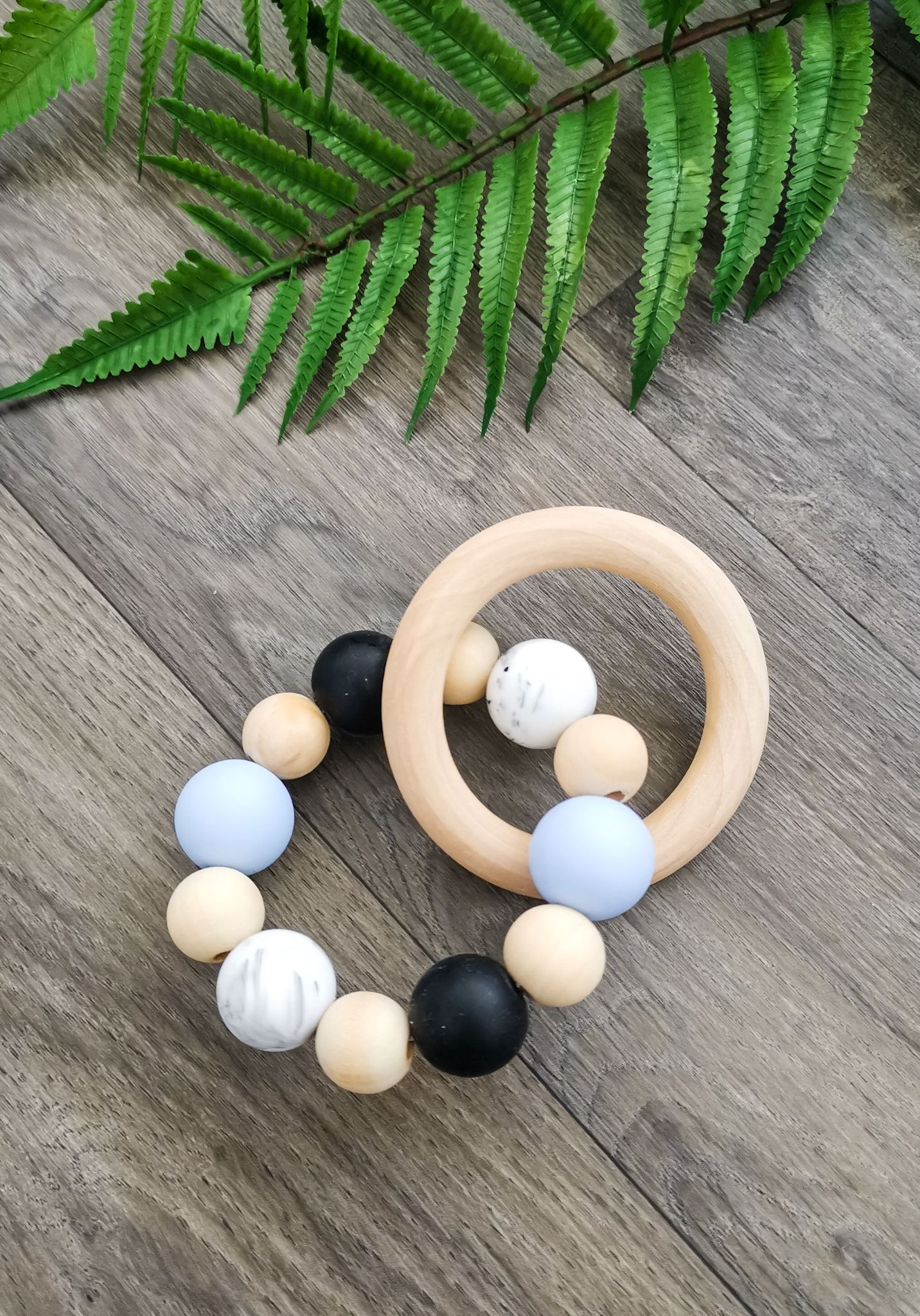 Kulišárny (handmade) Kousátko ,,Marble blue,, Tvar přívěsku: ježek - obrázek 1