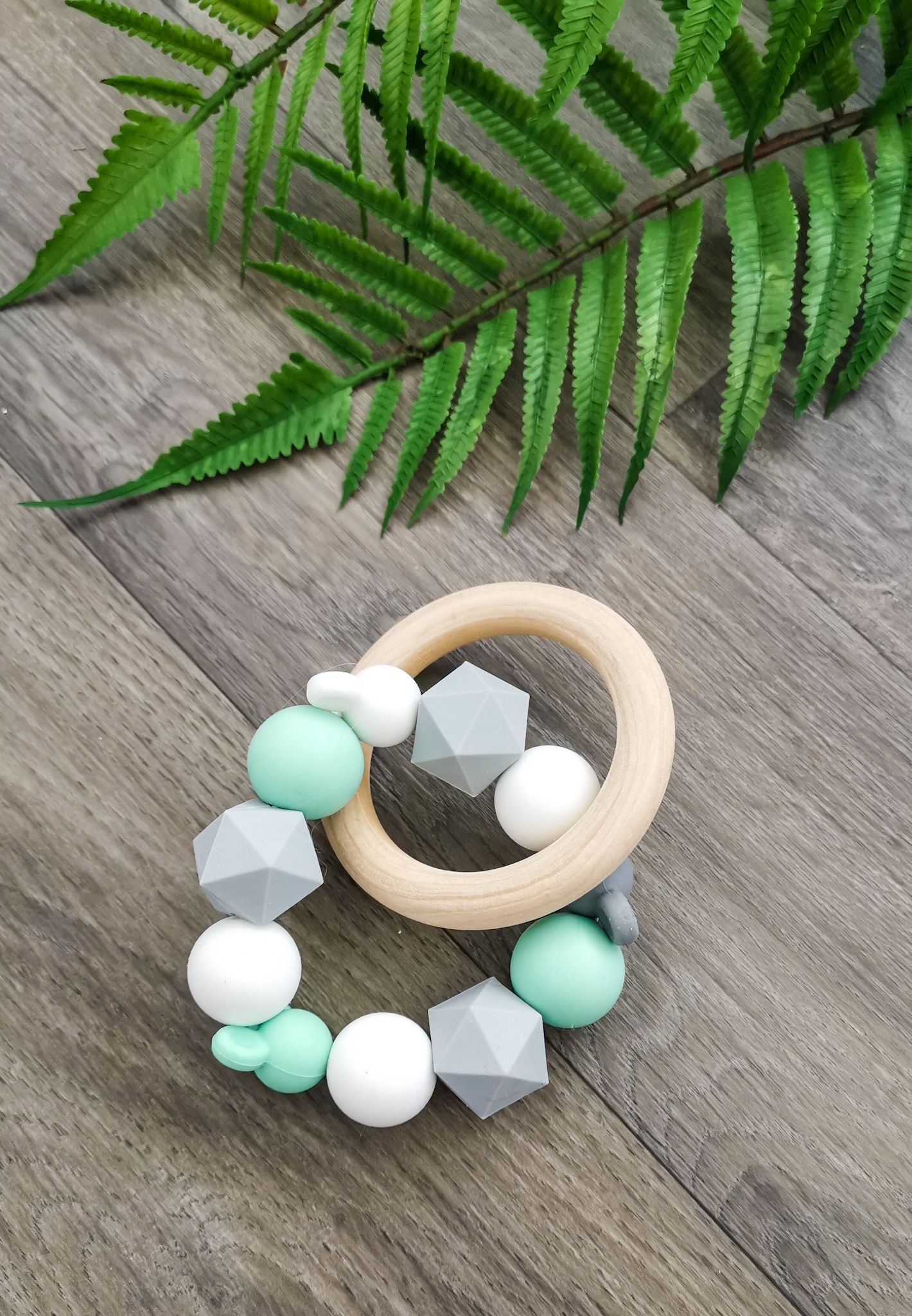 Kulišárny (handmade) Kousátko ,,Mint,, Tvar přívěsku: ježek - obrázek 1