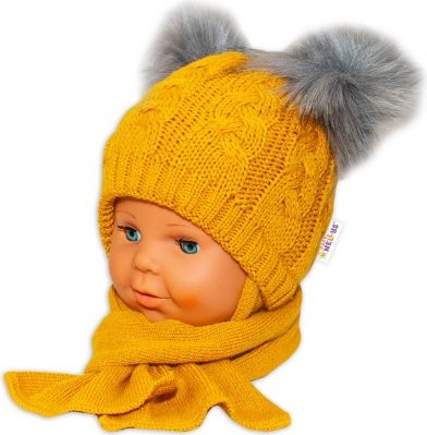 BABY NELLYS Zimní pletená čepička s šálou Mimi Bear - hořčicová s bambulkami - obrázek 1