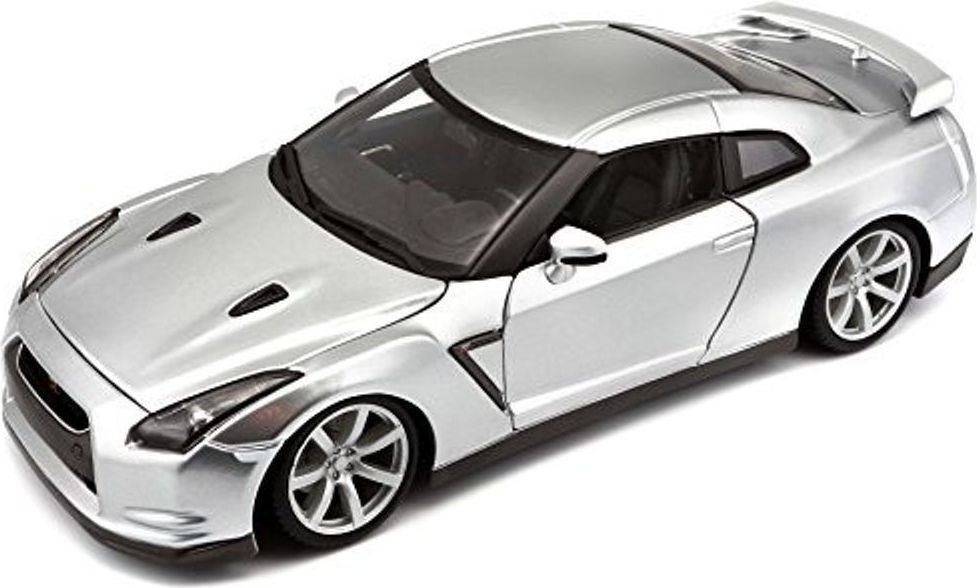 BBurago Nissan GT R 2009 stříbrná BB18 12079S 1:18 - obrázek 1
