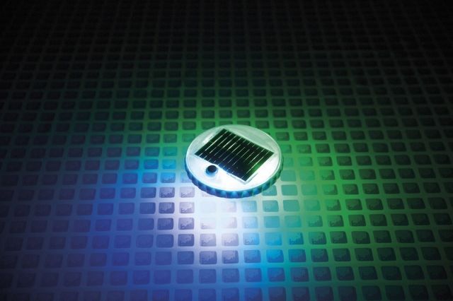 Intex 28695 Solární plouvocí LED světlo do bazénu - obrázek 1