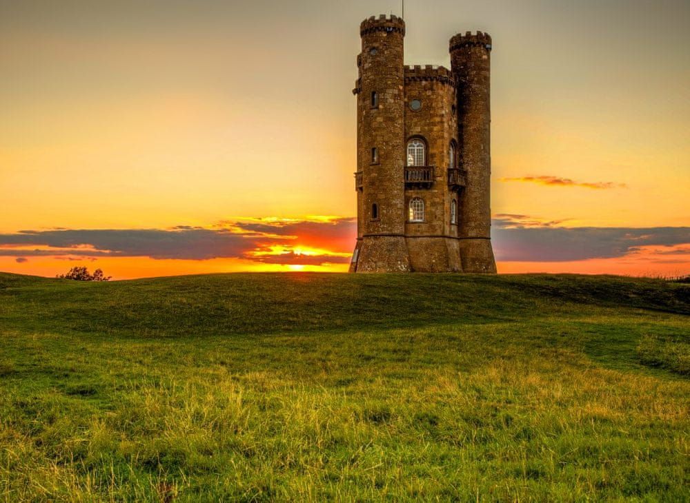 Grafika Puzzle 300 dílků Broadway Tower in the Cotswolds - obrázek 1