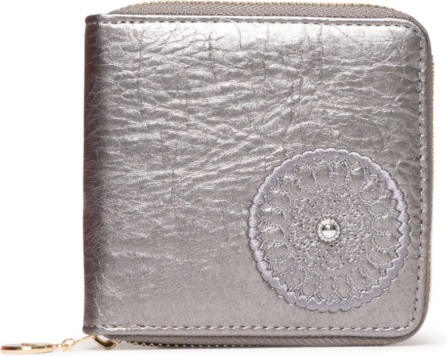 Desigual stříbrná malá peněženka Mone Majestic Zip Square s výšivkou - obrázek 2