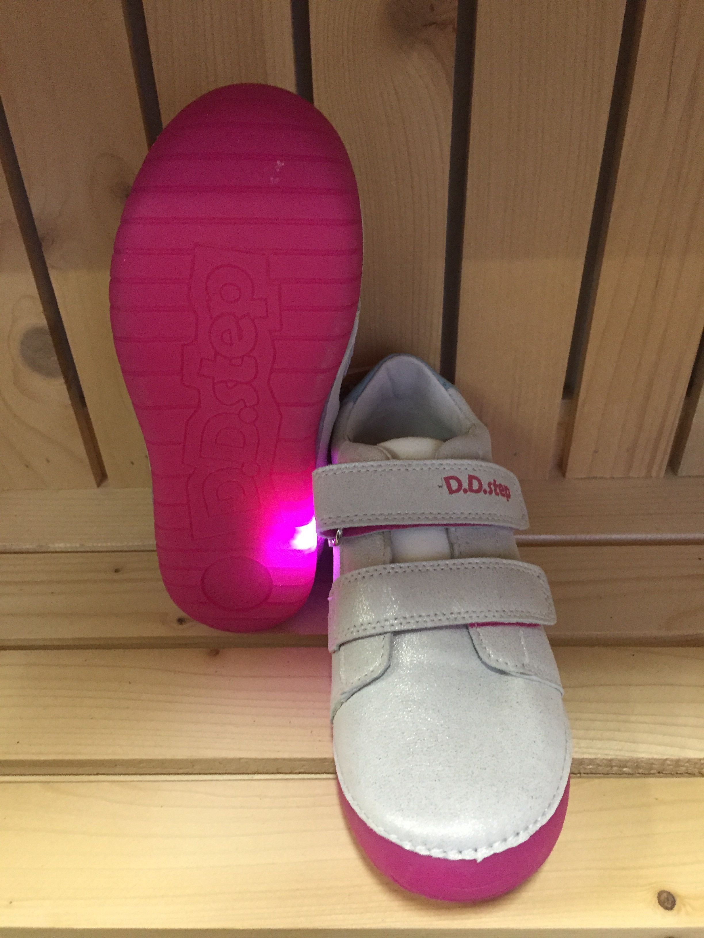 D.D.Step Svítící boty DD Step 050-18 L White Velikost: 31 - obrázek 3