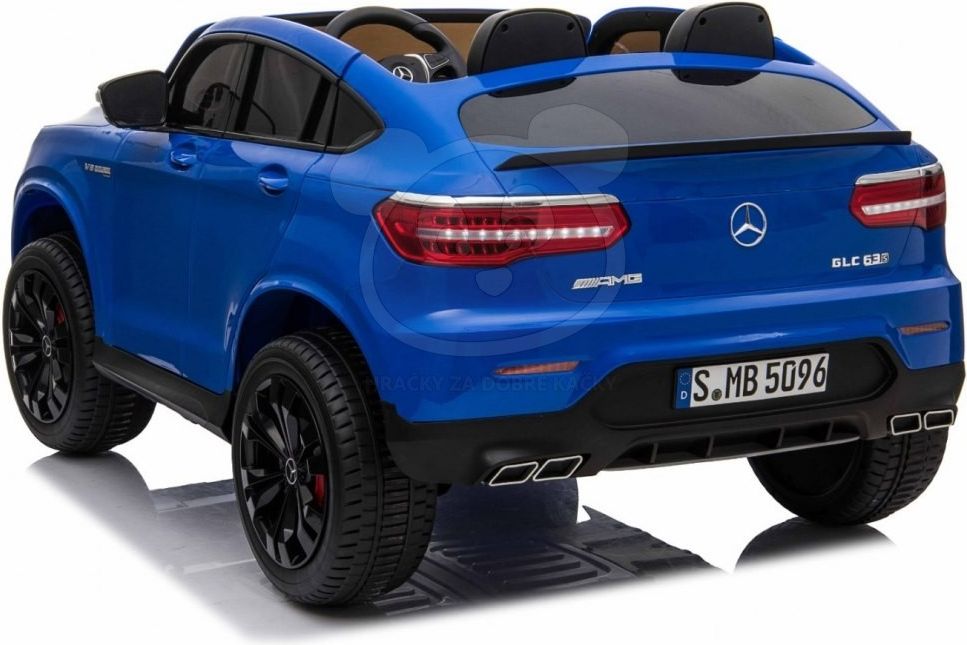 Mercedes AMG GLC 63 S 4x4 - černé - obrázek 17