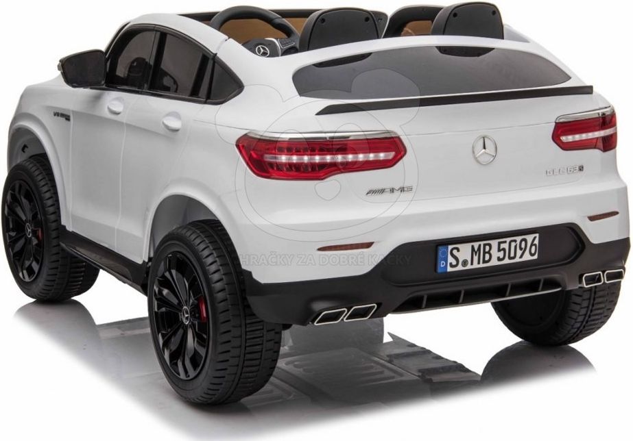 Mercedes AMG GLC 63 S 4x4 - černé - obrázek 8