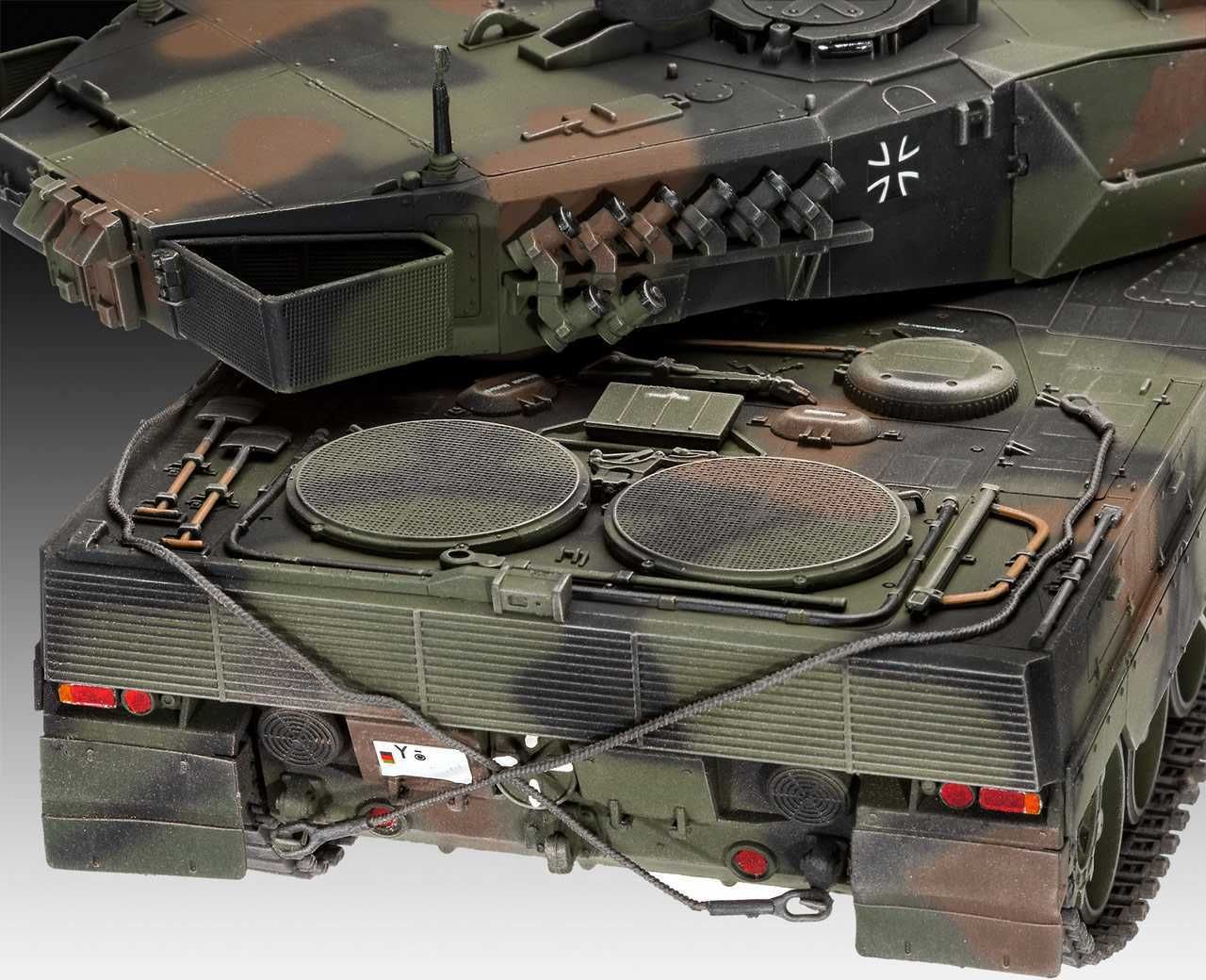 REVELL Plastic ModelKit tank 03281 - Leopard 2 A6/A6NL (1:35) - obrázek 5