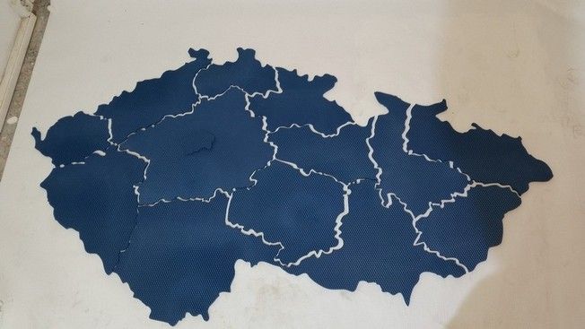 PĚNOVÁ SAMOLEPICÍ NÁSTĚNKA MAPA ČR  - více barev - obrázek 6