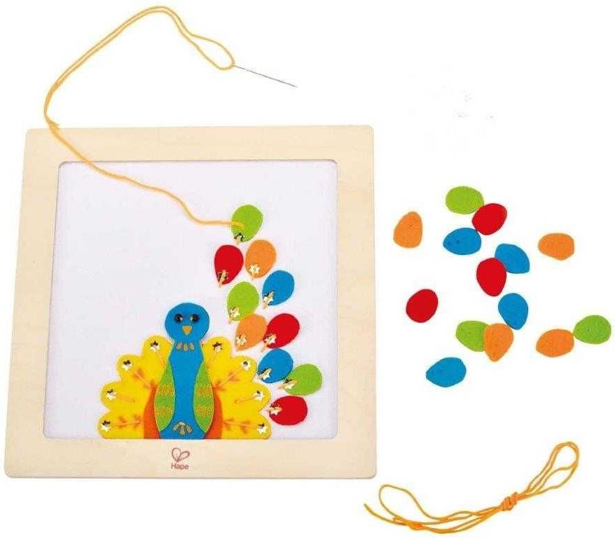 HAPE dřevěné hračky - dřevěný vyšívací páv - obrázek 3