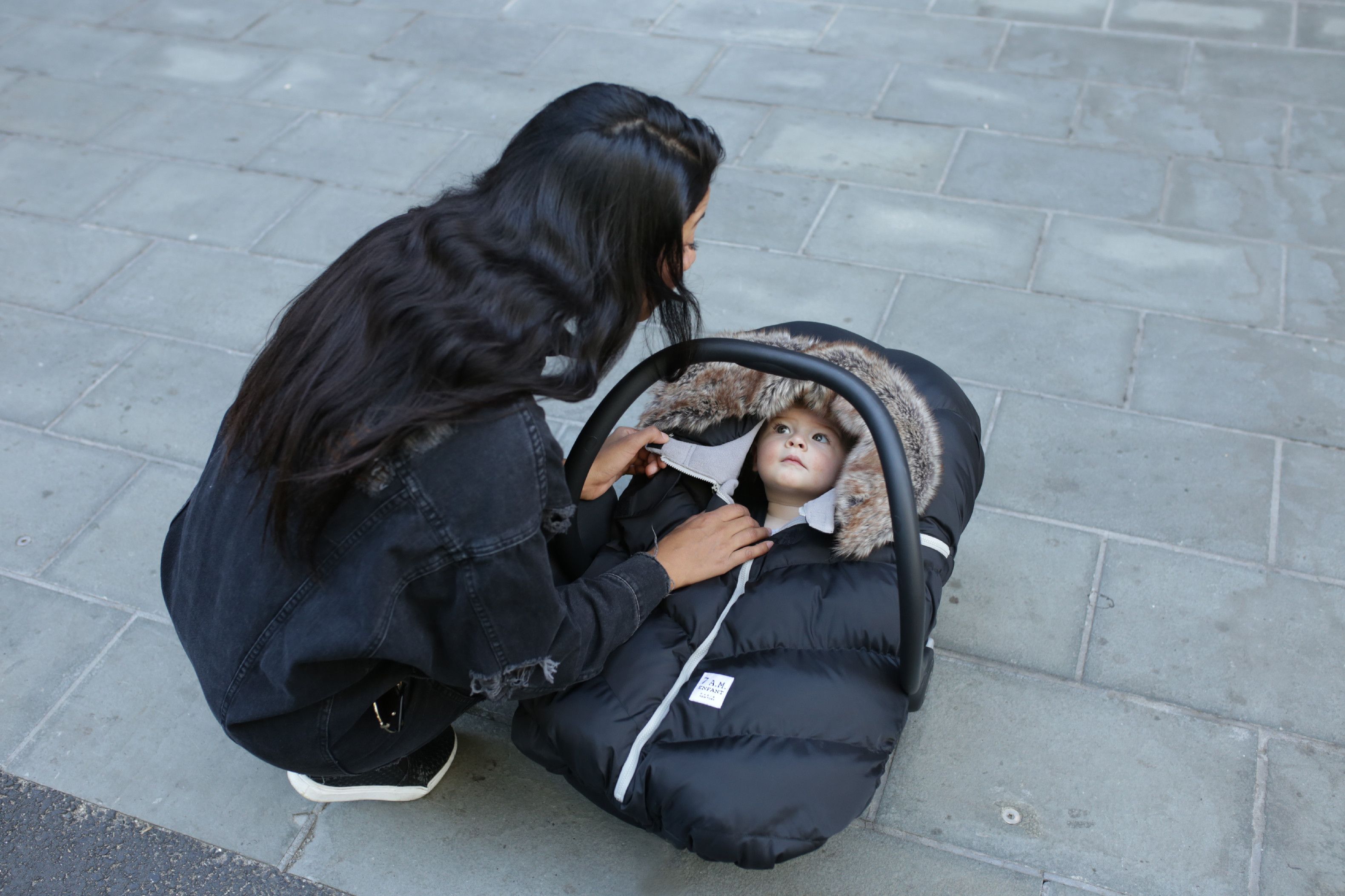 7AM FUSAK Car seat Cocoon BLACK - obrázek 6