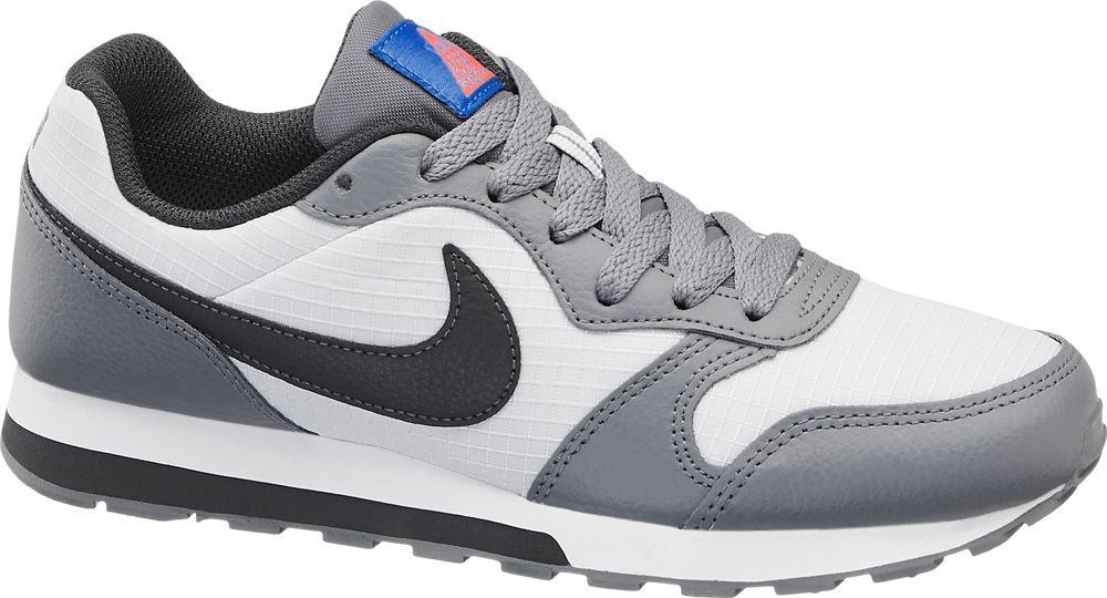 Deichmann - NIKE Šedo-bílé tenisky Nike Md Runner 2 Gs 36 šedobílá - obrázek 1