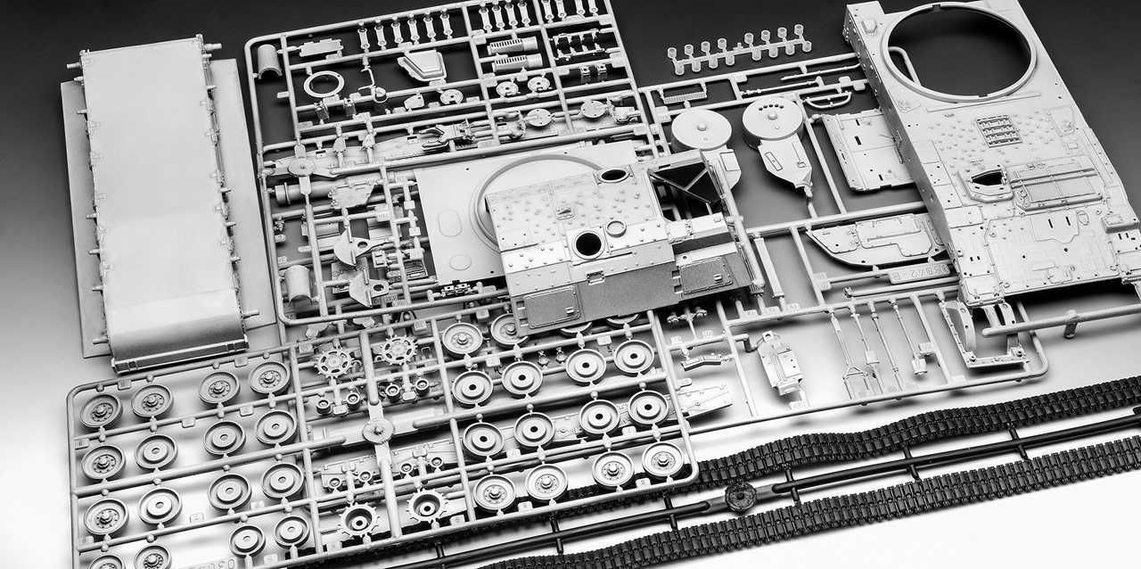 REVELL Plastic ModelKit tank 03279 - Panzerhaubitze 2000 (1:35) - obrázek 11