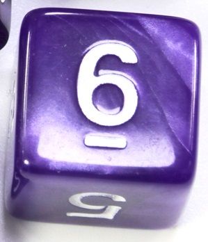 TLAMA games Hrací kostka šestistěnná perleťová Varianta: Zelenozlatá d6 - obrázek 9