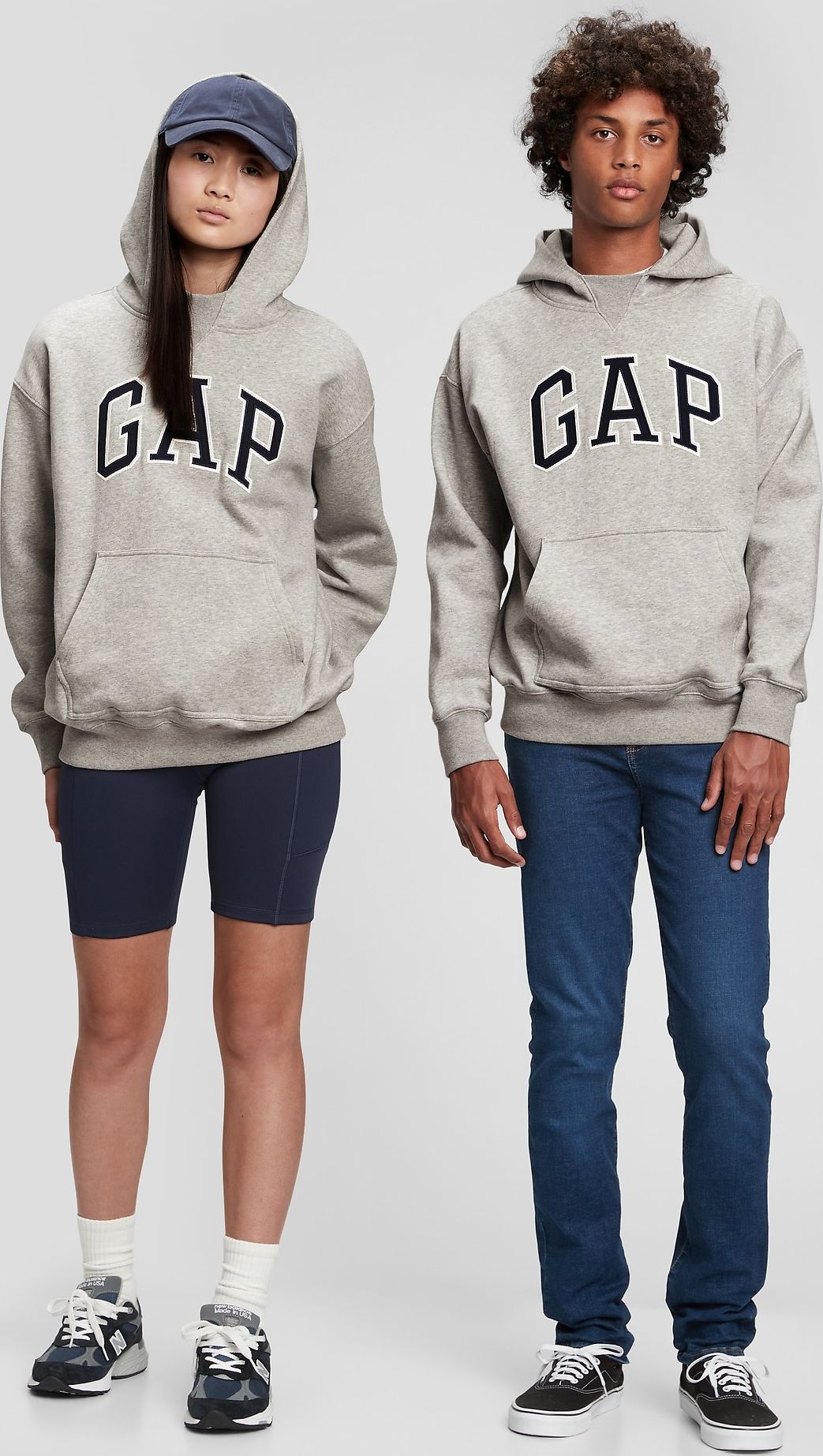 Chlapci - Dětská teen mikina GAP logo Šedá - 140 - obrázek 1