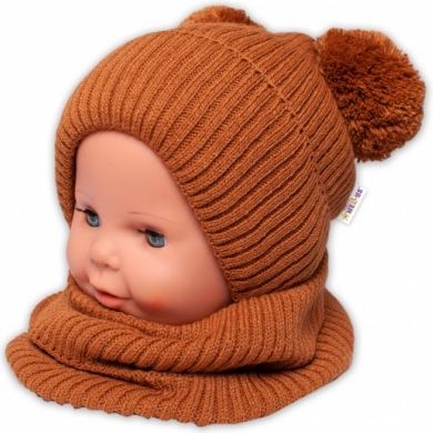 BABY NELLYS Zimní pletená čepice + nákrčník - hnědá s bambulkami - obrázek 1