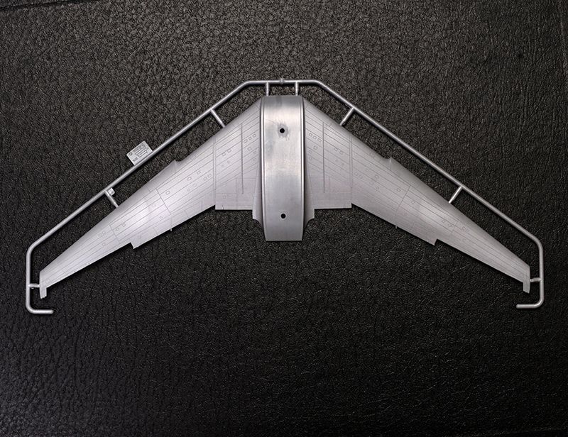 ZVEZDA Model Kit letadlo 7013 - Ilyushin IL-62M (1:144) - obrázek 6