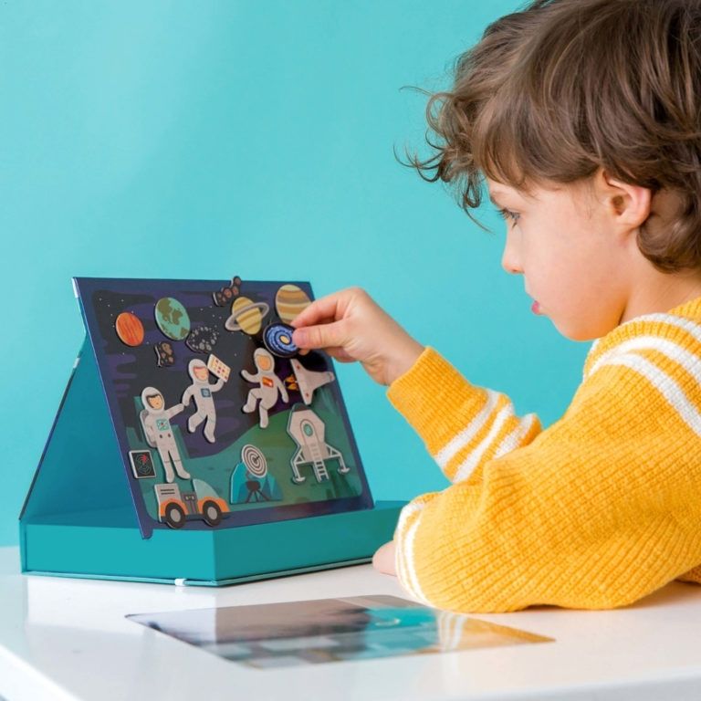Petitcollage Magnetické divadlo vesmír - obrázek 3