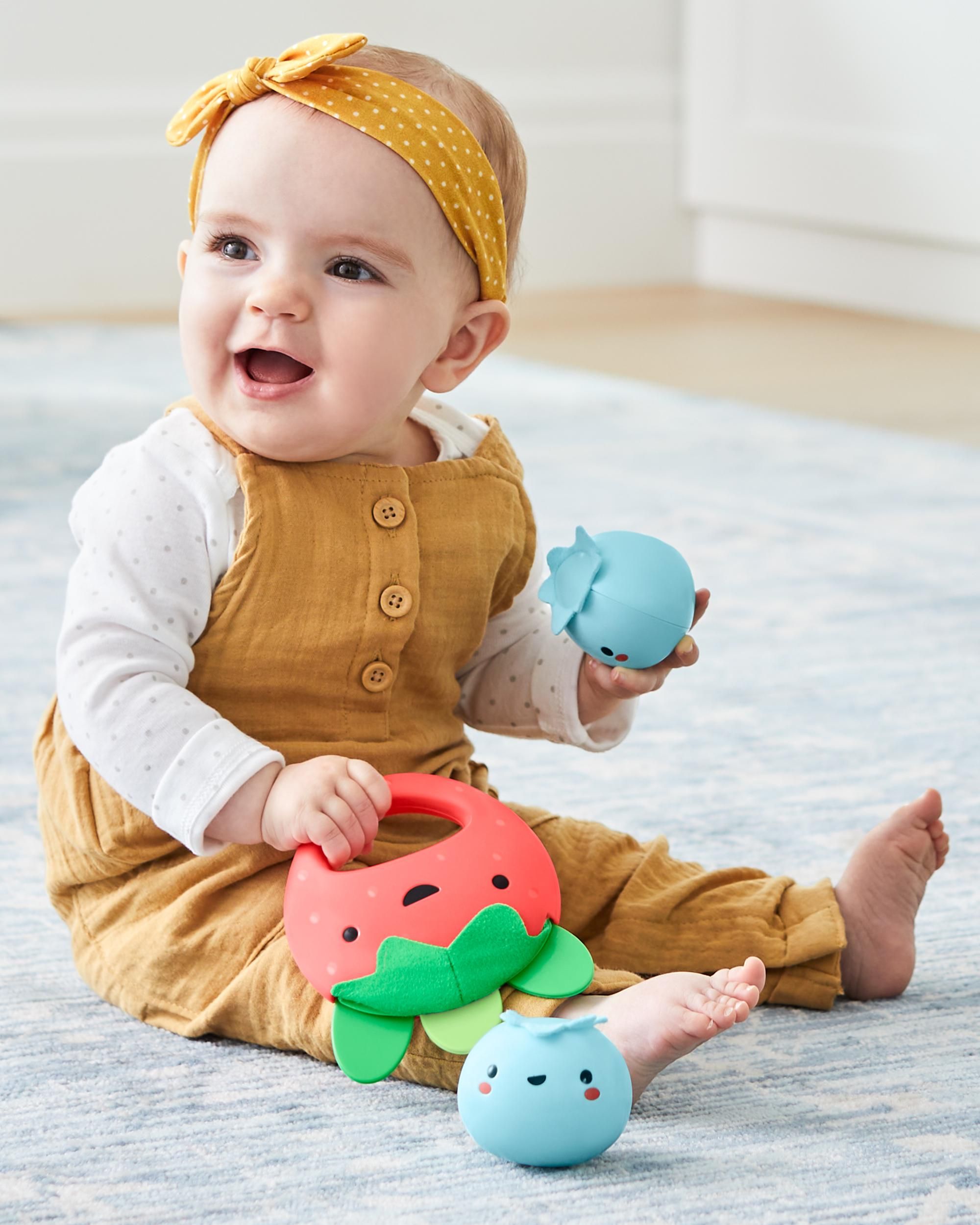 SKIP HOP Chrastítko Farmstand Berry Cute Band set 3 ks, 3m + - obrázek 2