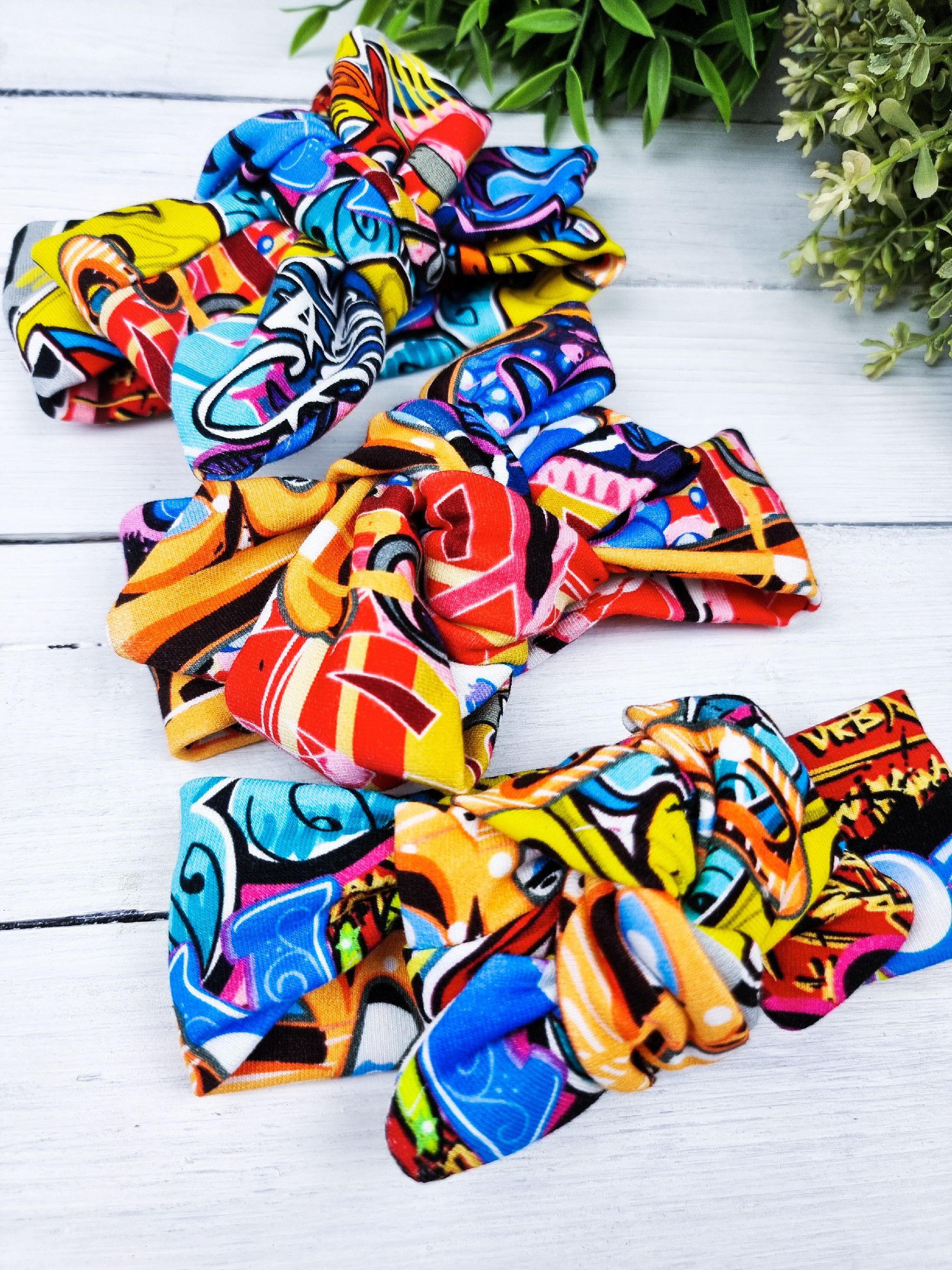 Kulišárny (handmade) Čelenky ,,GRAFFITI,, L, S sklad š VELIKOST: S 0-24M