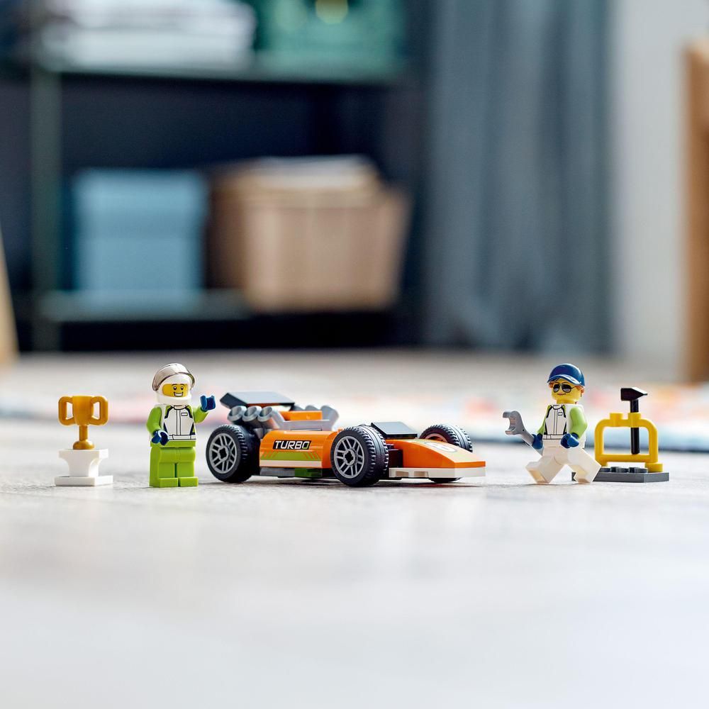 LEGO Závodní auto 60322 - obrázek 6