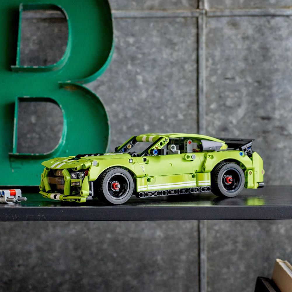 LEGO Ford Mustang Shelby® GT500® 42138 - obrázek 6