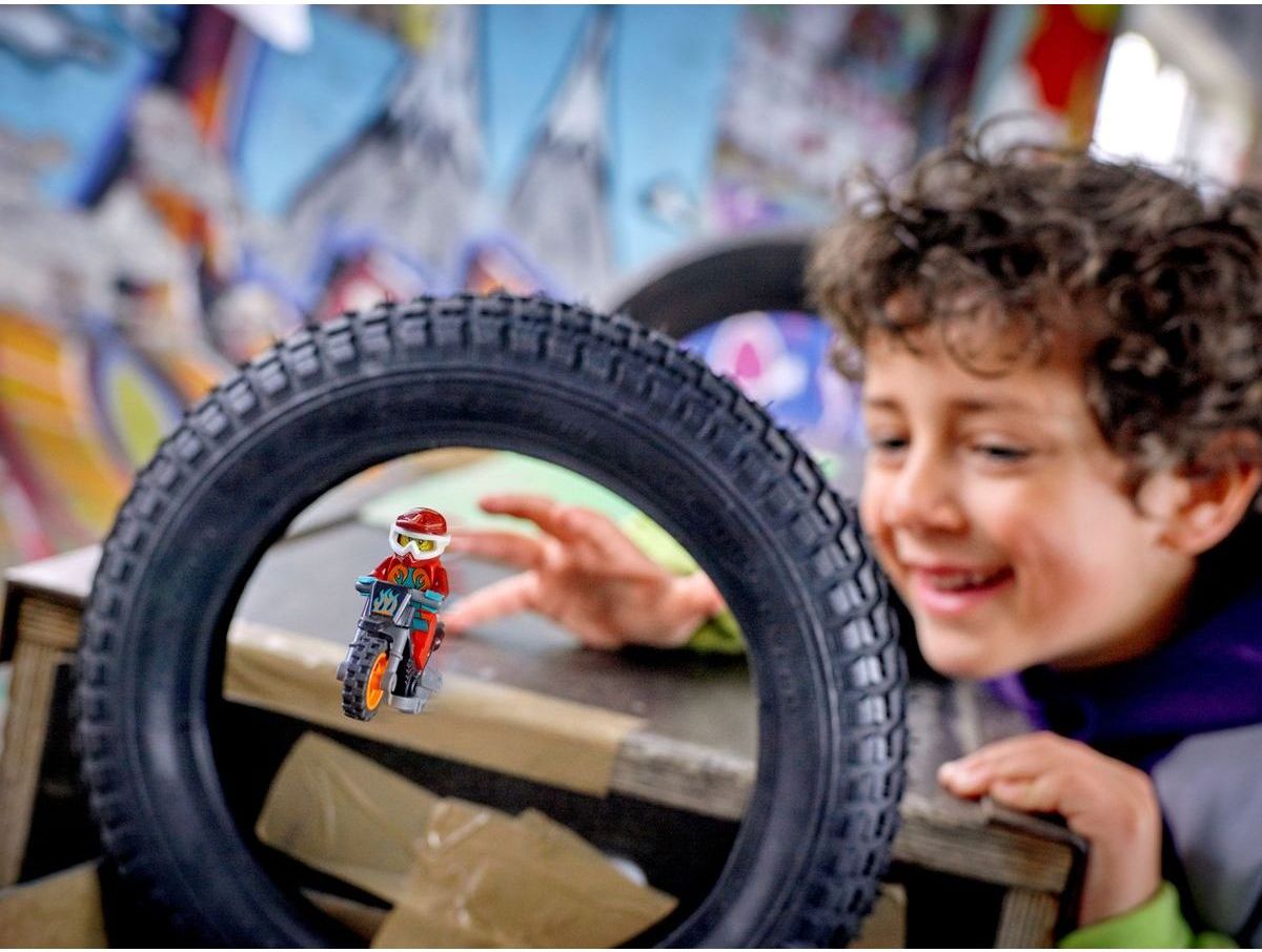 LEGO® City 60311 Ohnivá kaskadérská motorka - obrázek 8