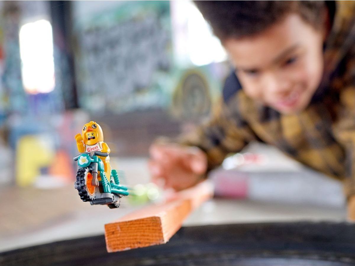 LEGO® City 60310 Motorka kaskadéra Kuřete - obrázek 4