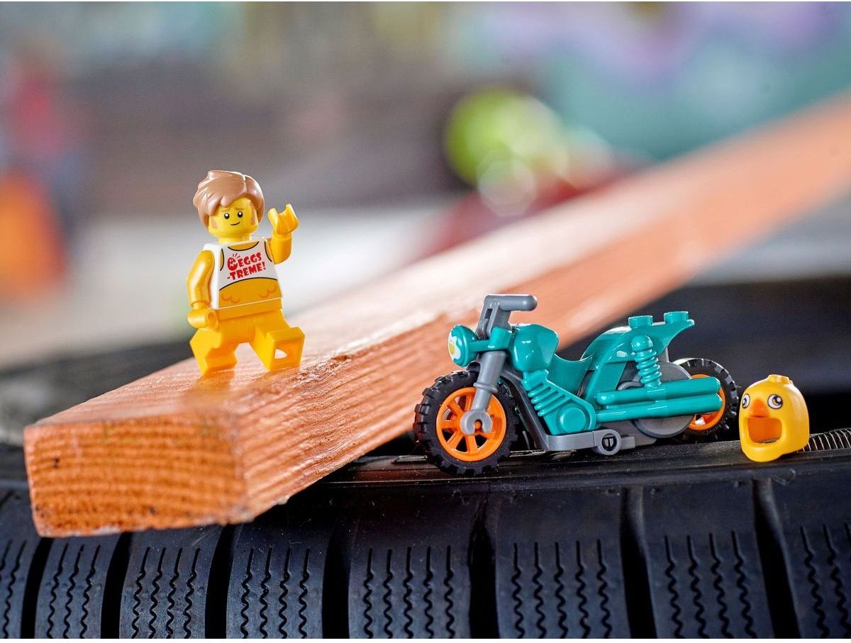 LEGO® City 60310 Motorka kaskadéra Kuřete - obrázek 6