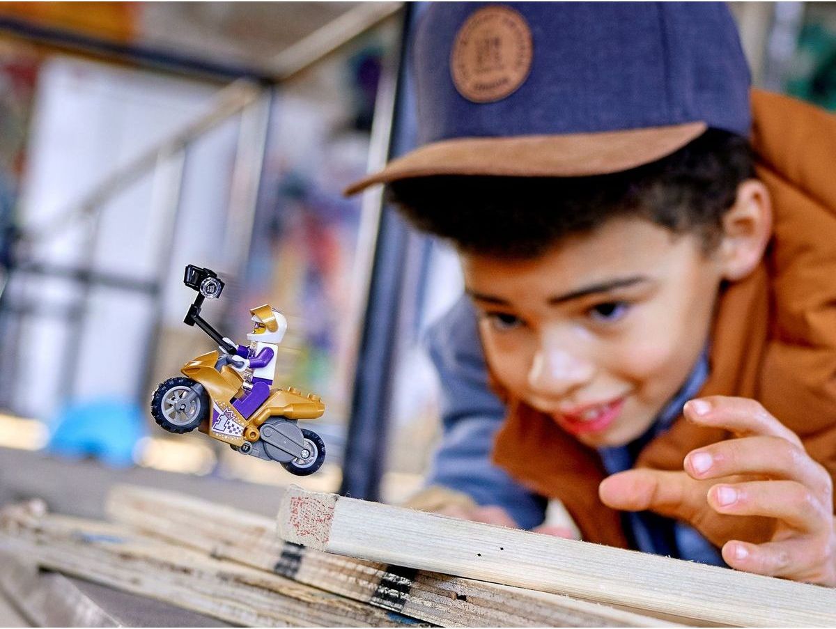 LEGO® City 60309 Kaskadérská motorka se selfie tyčí - obrázek 4