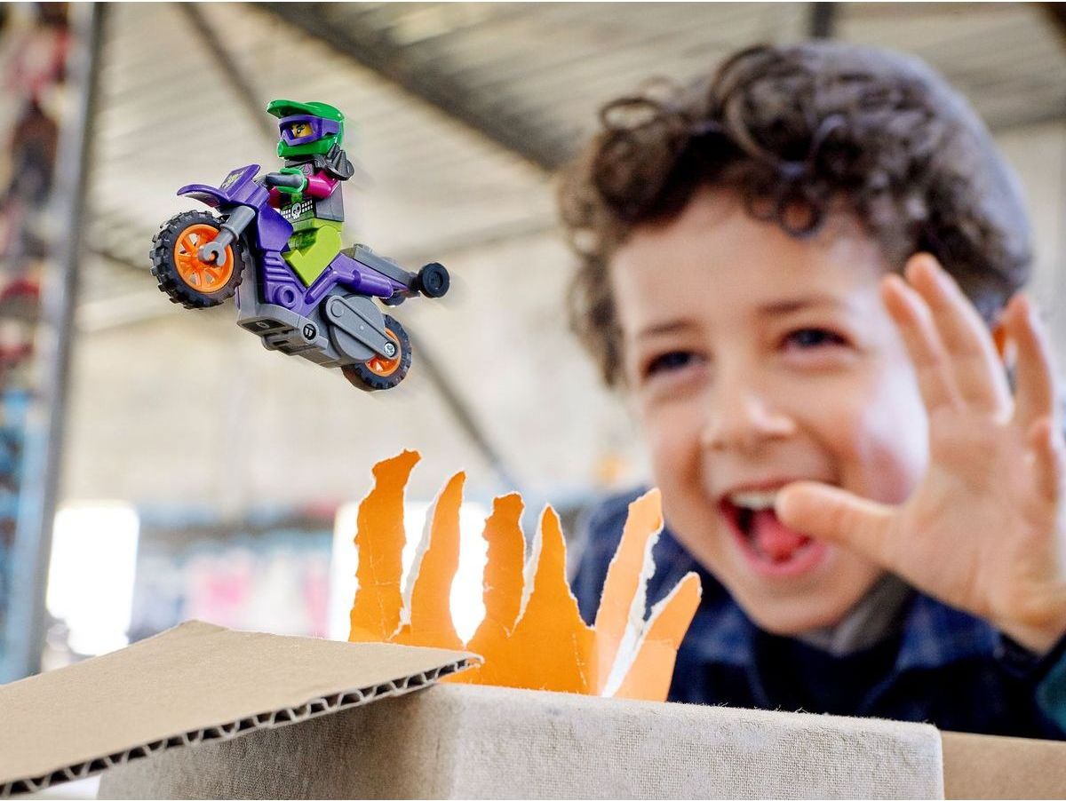 LEGO® City 60296 Kaskadérská wheelie motorka - obrázek 9