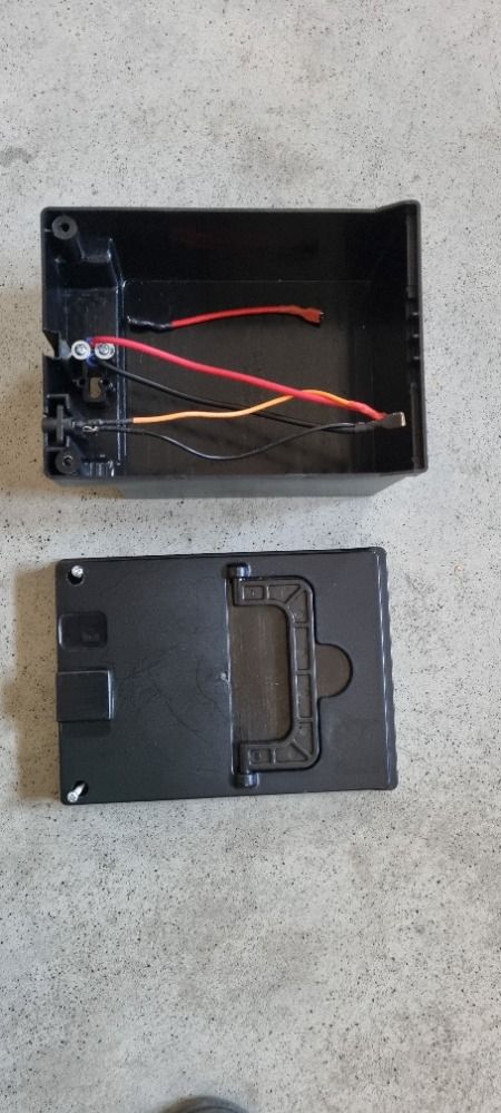 Náhradní box na baterii pro elektrickou Buginu Monster XXL - obrázek 7