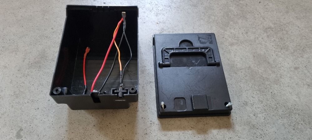 Náhradní box na baterii pro elektrickou Buginu Monster XXL - obrázek 8