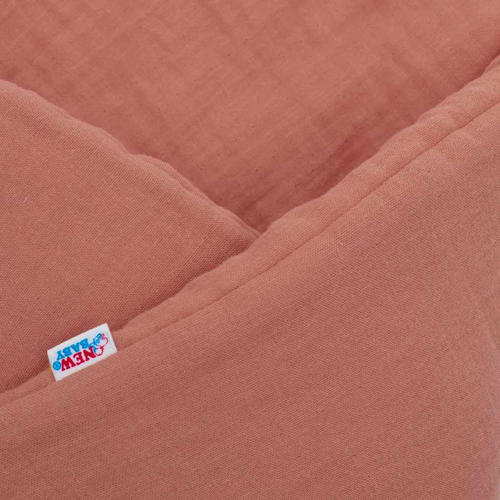 NEW BABY Mušelínová šněrovací zavinovačka růžová Bavlna/Polyester/Antialergické vlákno 75x75 cm - obrázek 3