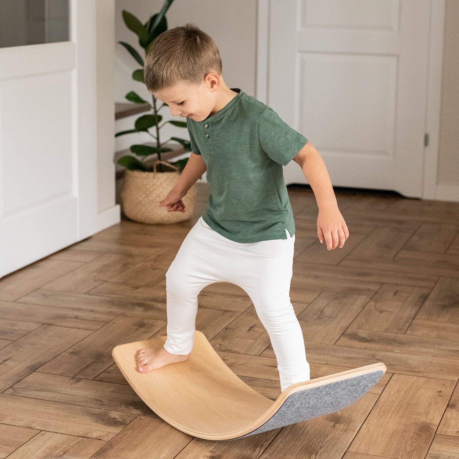 Houpačka Montessori Balance Board pro děti Scandi - obrázek 5