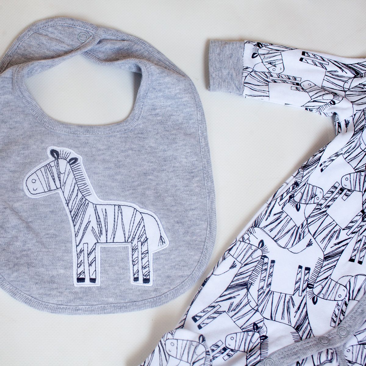 Bonjour Bébé Luxusní kojenecký komplet Zebra vel.68 Velikost: 68 - obrázek 4
