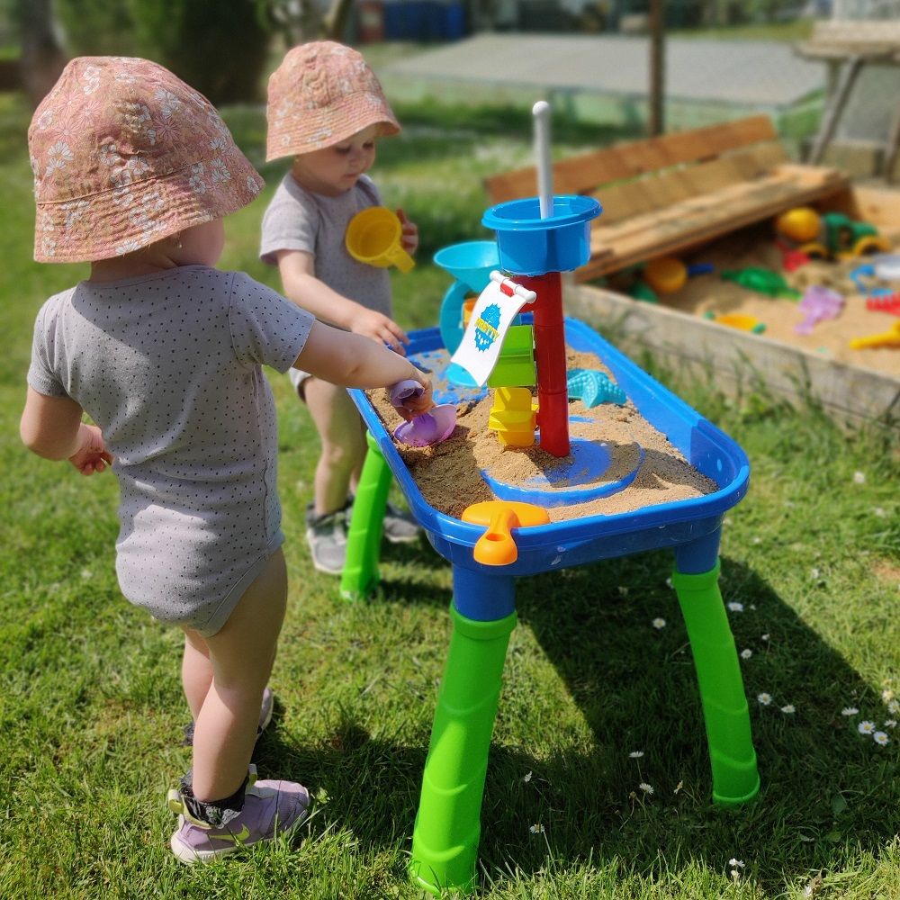 PETITE&MARS Stolek hrací na vodu a písek Sandy Toby - obrázek 8